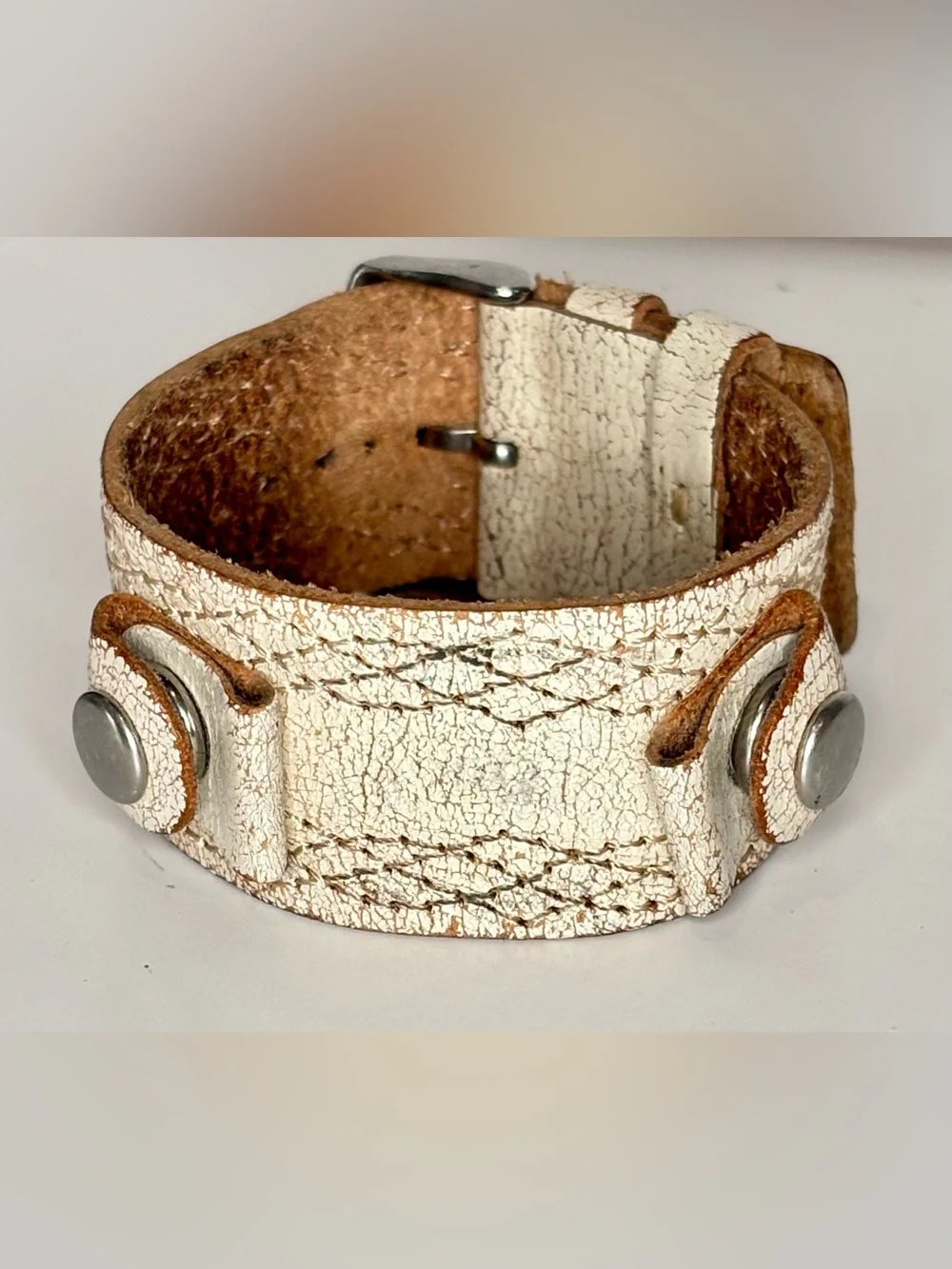 Fossil White Crackle Leather Cuff Bracelet Wide Distressed Buckle Adjustable